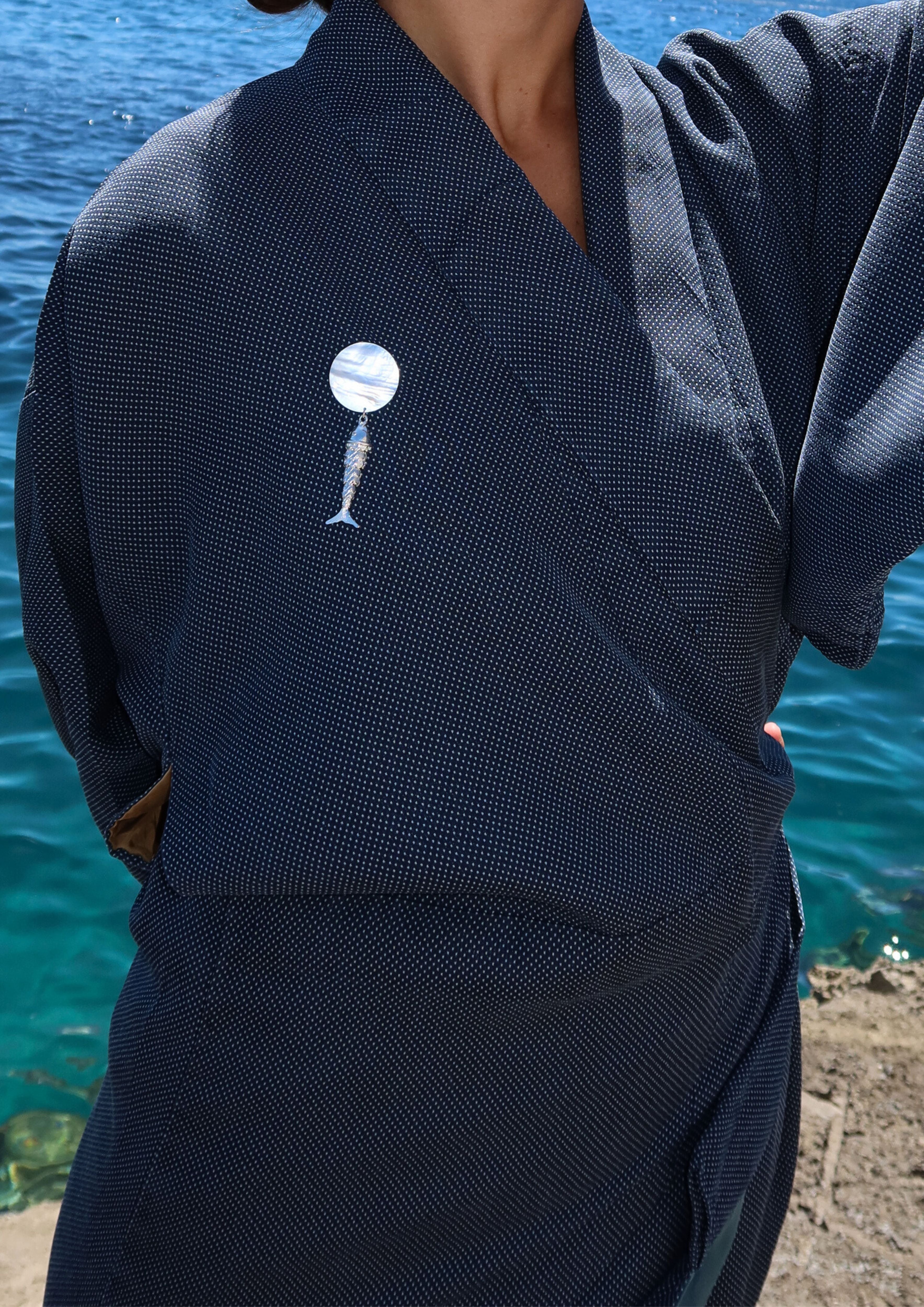 La broche Mavi